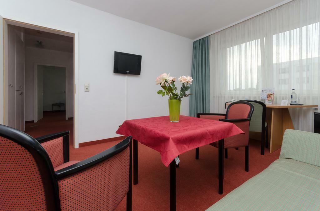 Elbotel Rostock By Centro ภายนอก รูปภาพ